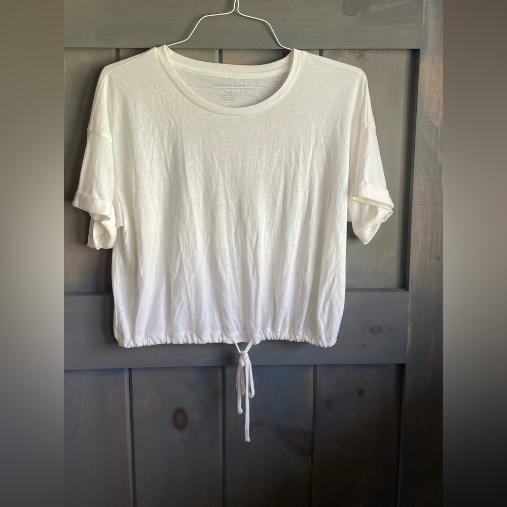 American Eagle Outfitters White Short Sleeve Tie-Hem Tee